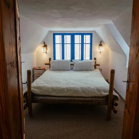 Casa Plaiul Cailor: Rustic Mountain Hideaway *