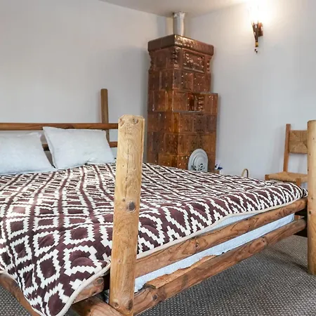 Casa Plaiul Cailor: Rustic Mountain Hideaway *